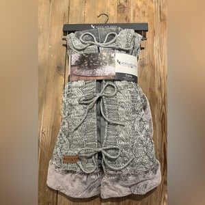 Koolaburra by Ugg “Carla” Tree Skirt NWT